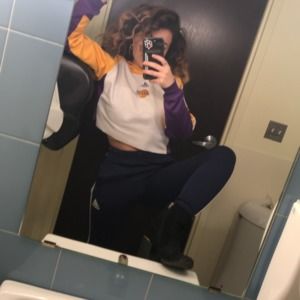 Meet your Posher, Izabella